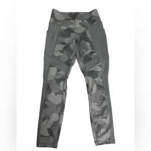 Athleta Gray Camo Women's Leggings Sz XS‎